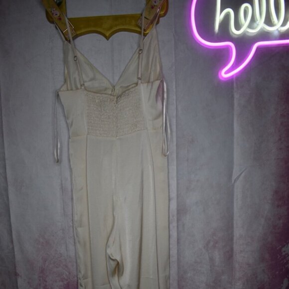 Silk Jumpsuit DO +BE - Picture 3 of 5